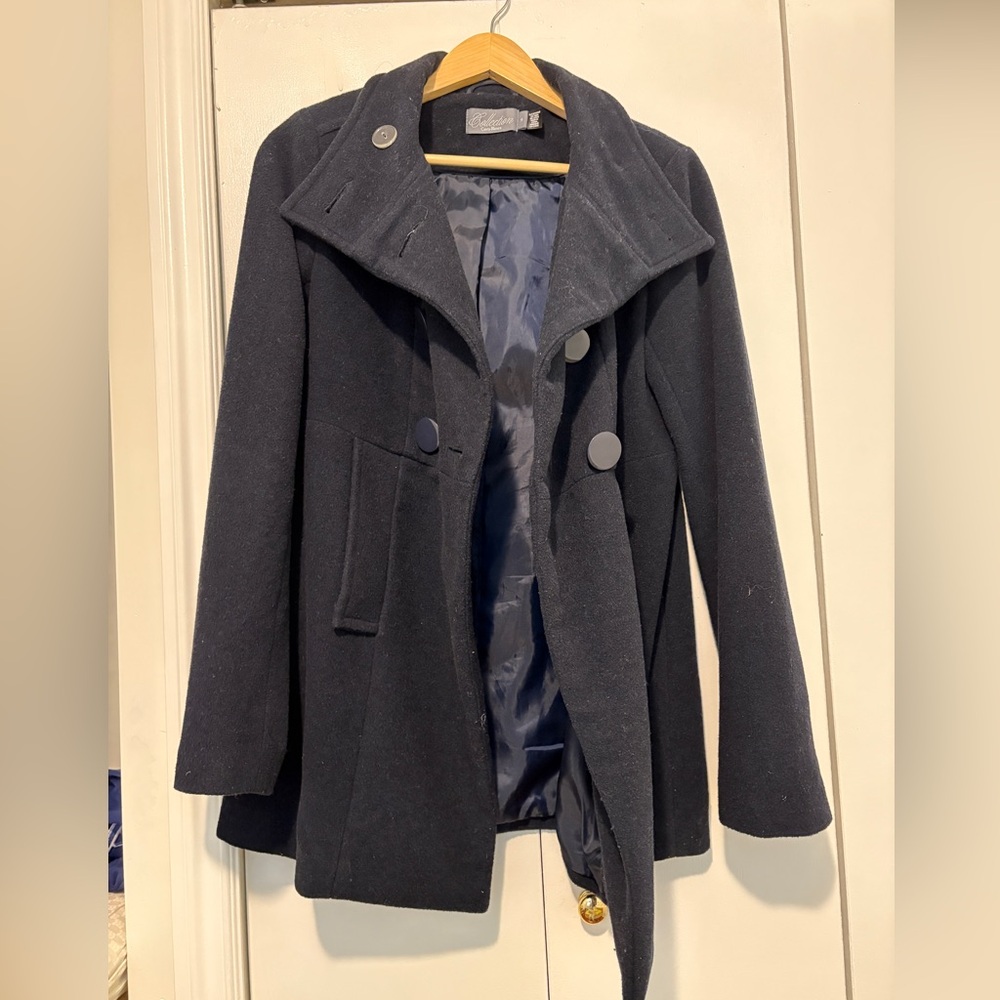 Costa Blanca Trench Coat - Picture 5 of 6